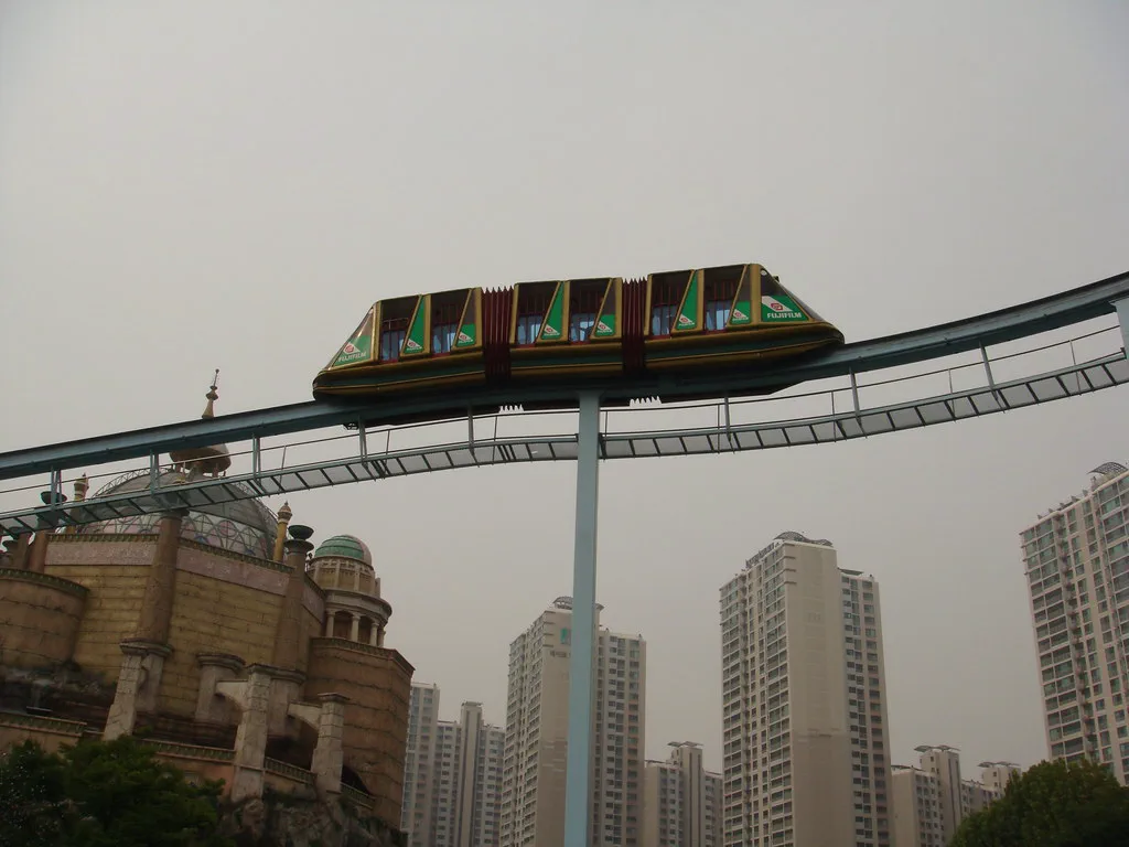 Seoul With Kids: Keep One Hotel or Stay in Jamsil for Lotte World Night?