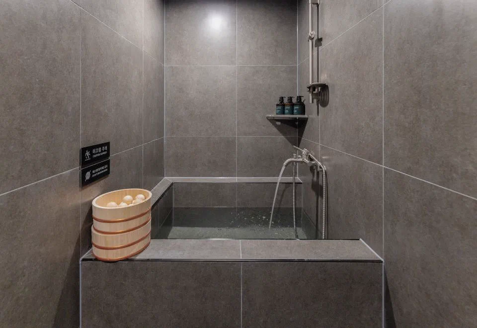 Hotel Hyuso Guro bath space