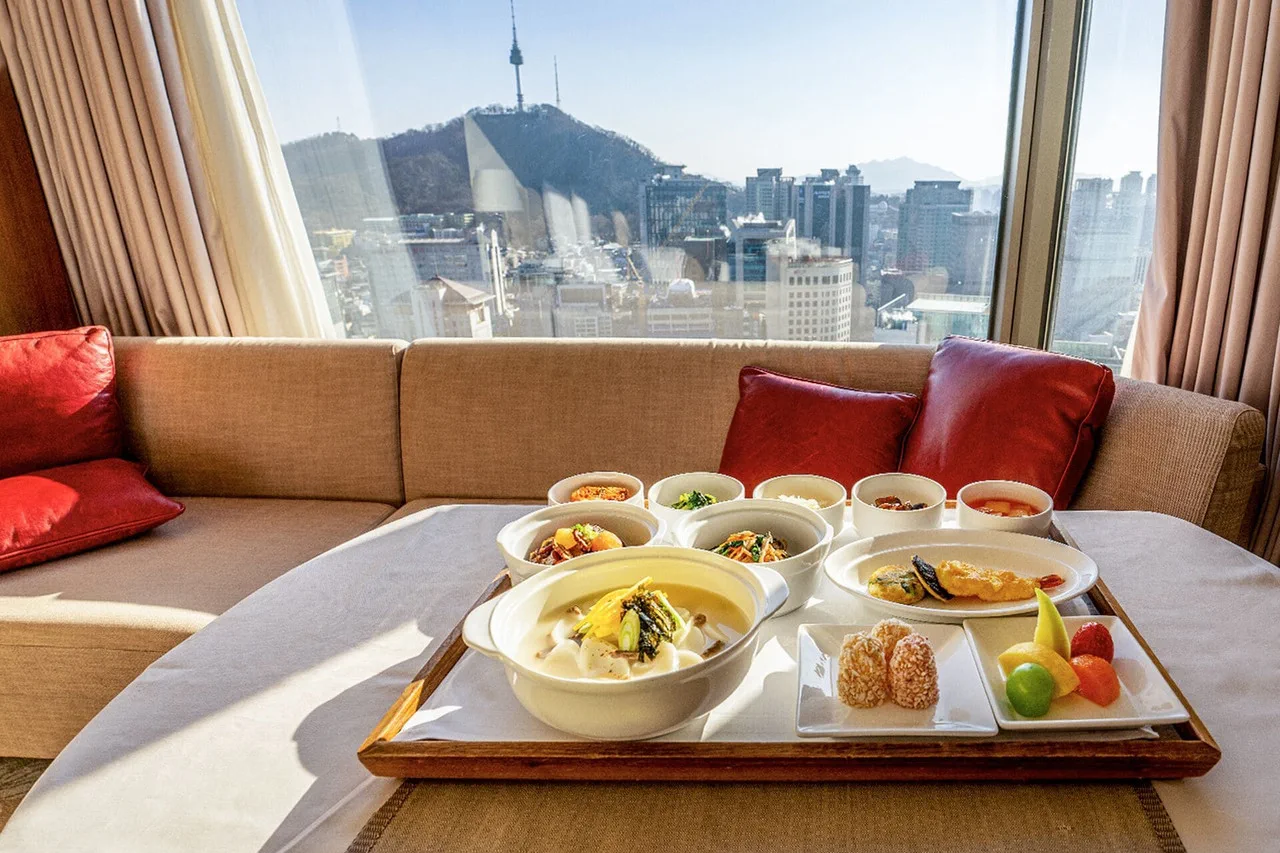Seoul Mangwon Market Route Decision: Food Crawl, Local Errand or Hangang Picnic Base?