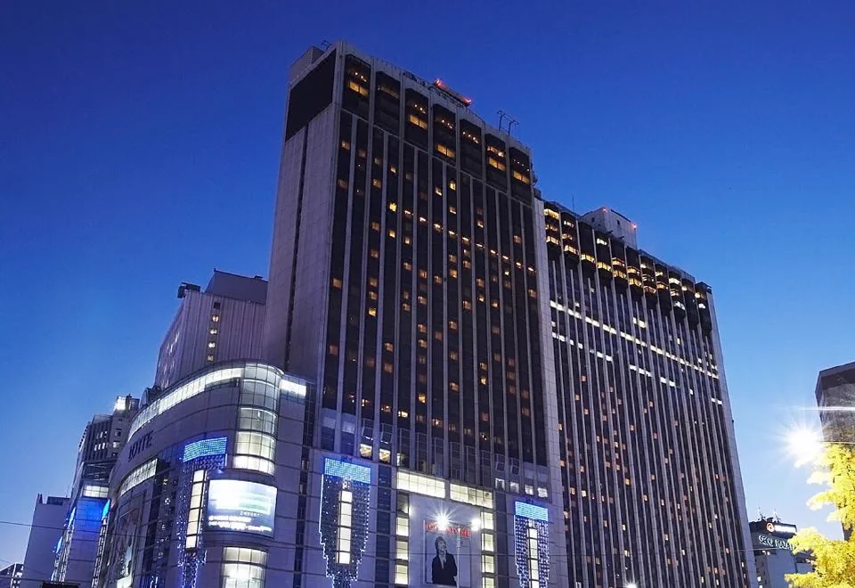 Lotte Hotel Seoul: worth it if you will actually use the Myeongdong shopping-and-hotel loop