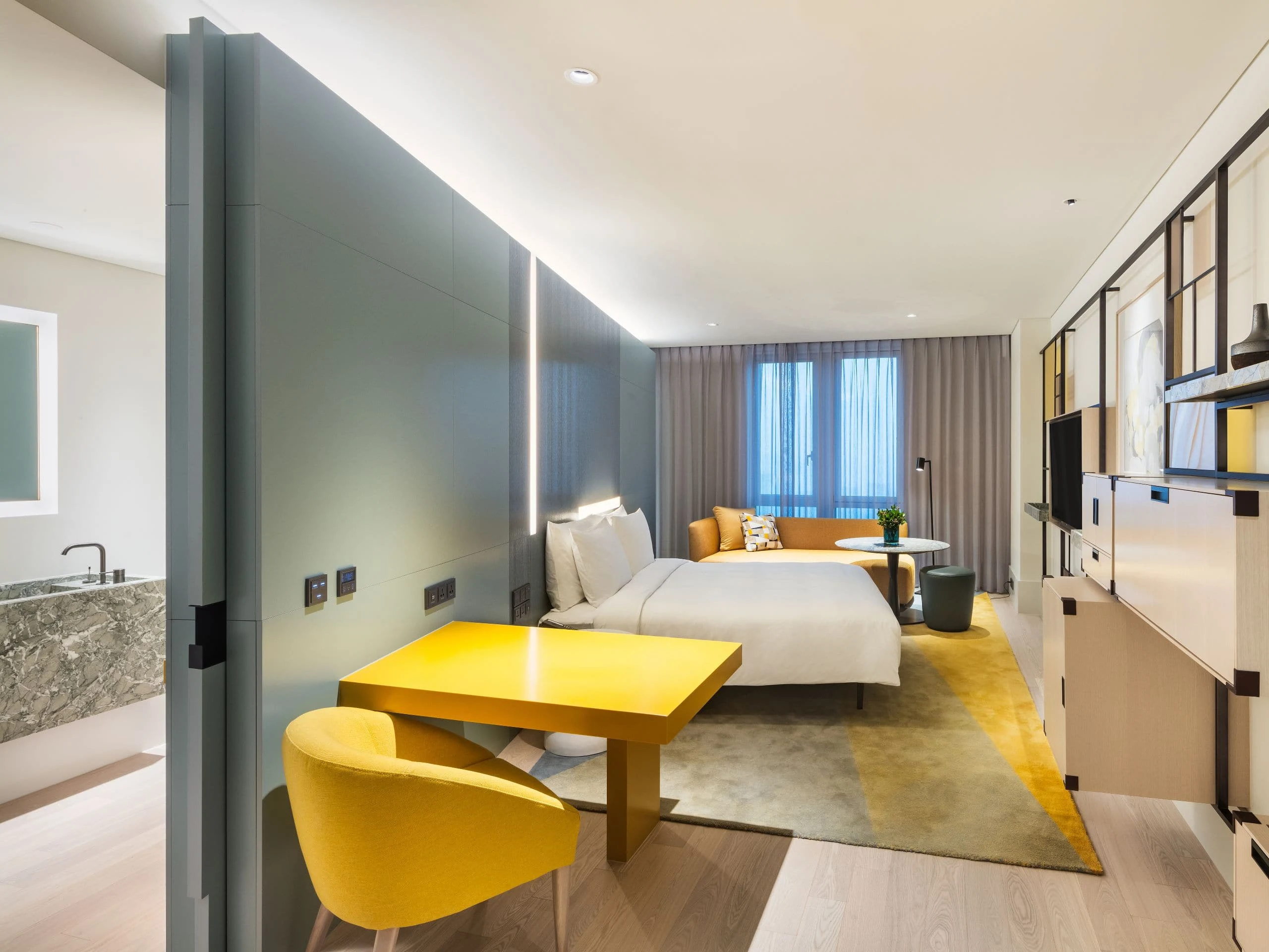 A connecting door is only useful if your booking can actually depend on it