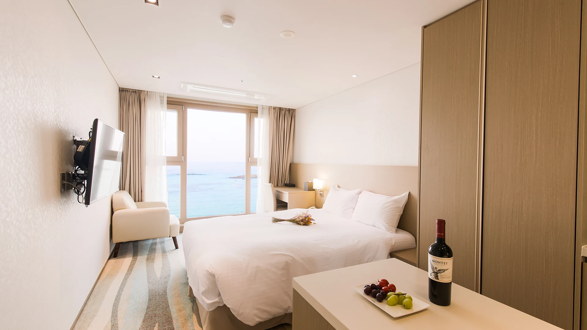 Official Ebenezer Hotel Jeju Deluxe Ocean room