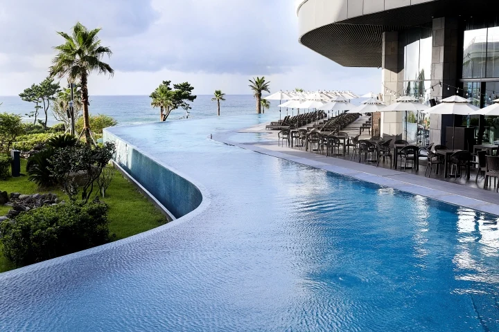 Parnas Hotel Jeju Estuary Infinity Pool 官方真實泳池
