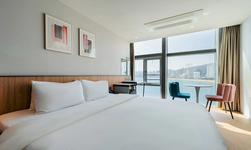Busan Large Luggage Where To Stay: decide by route, timing and actual use