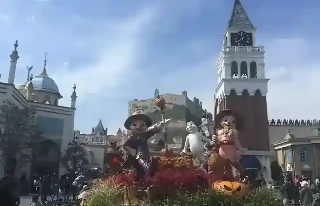 Is Lotte World Fast Track Worth Buying? First Check Whether the Queue Will Keep You from Riding What You Actually Want
