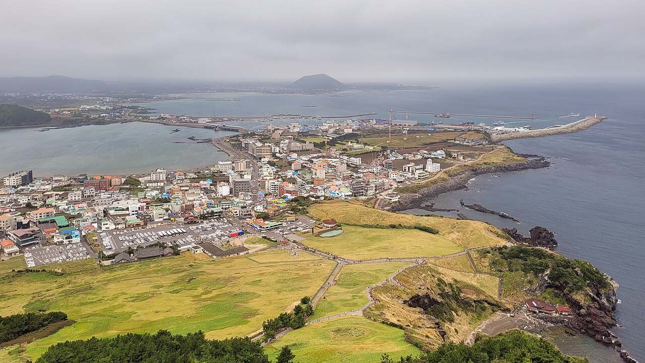 濟州城山地區與海岸景觀